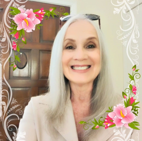 Meet your Posher, Kitty - Picture 1 of 1